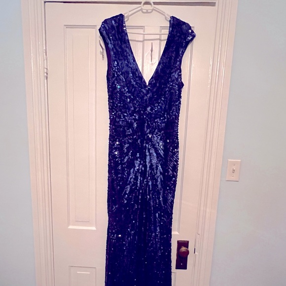 Stunning Mac Duggal blue and black sequin gown 24w. - Picture 2 of 2